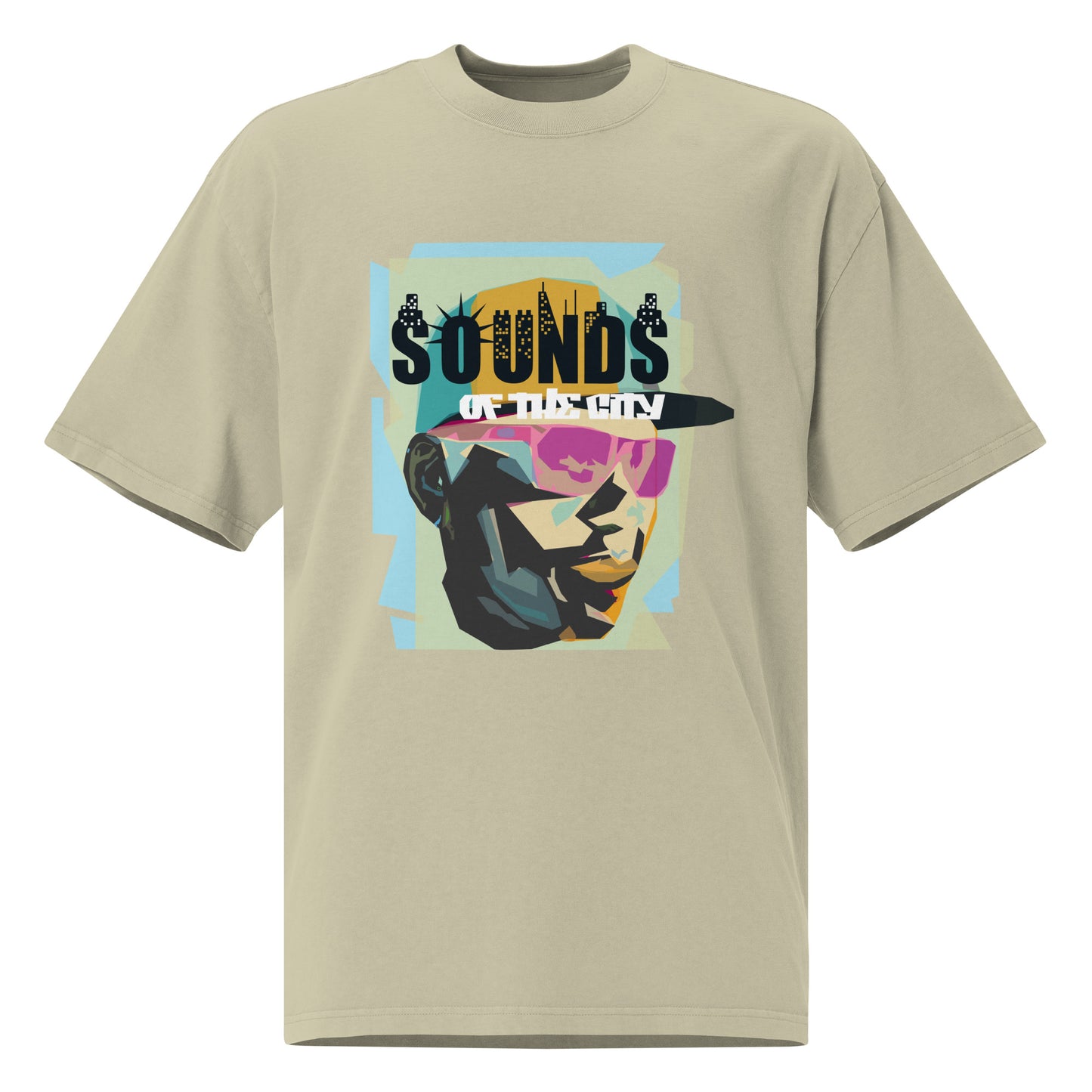 New York City Sounds - Box Fit - graphic T-shirt. Front view of a eucalyptus coloured T-shirt with a graphic of a rap music artist